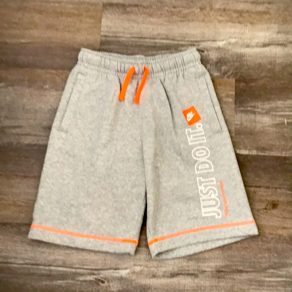 Brand-Nike. Size-M. Color-orange and gray